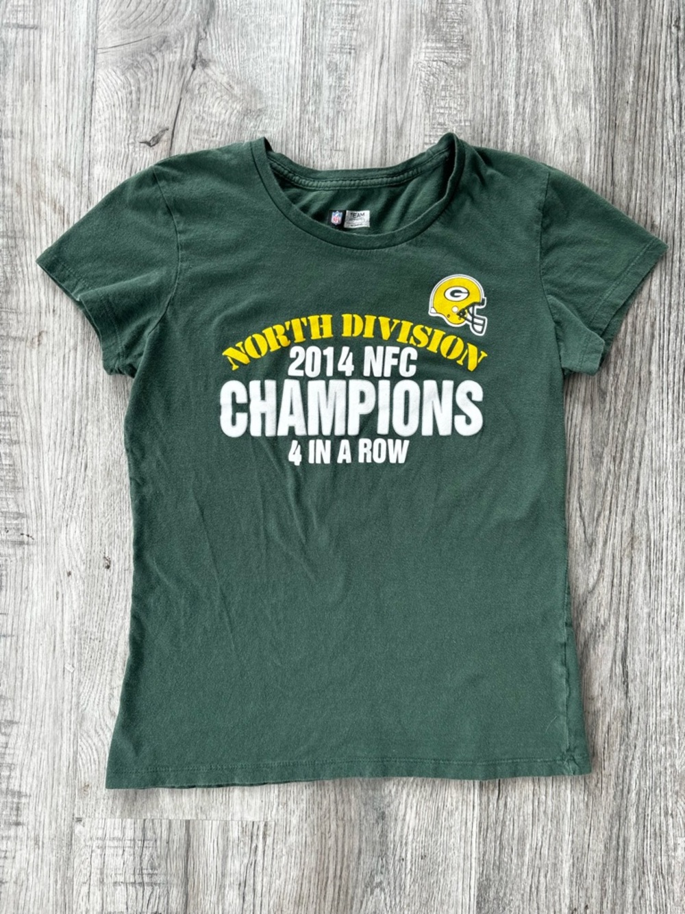 NFL Women's Green Crew Neck Team Apparel Tee